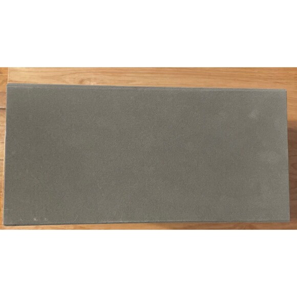 Authentic Van Cleef & Arpels VCA Gray Gift Velvet Large Magnetic Storage Box - Picture 4 of 6